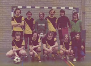 ZVV De Krakers 2e team 76/77